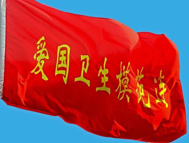 智驾俨然老司机,极氪007挑衅特斯拉有这个底气